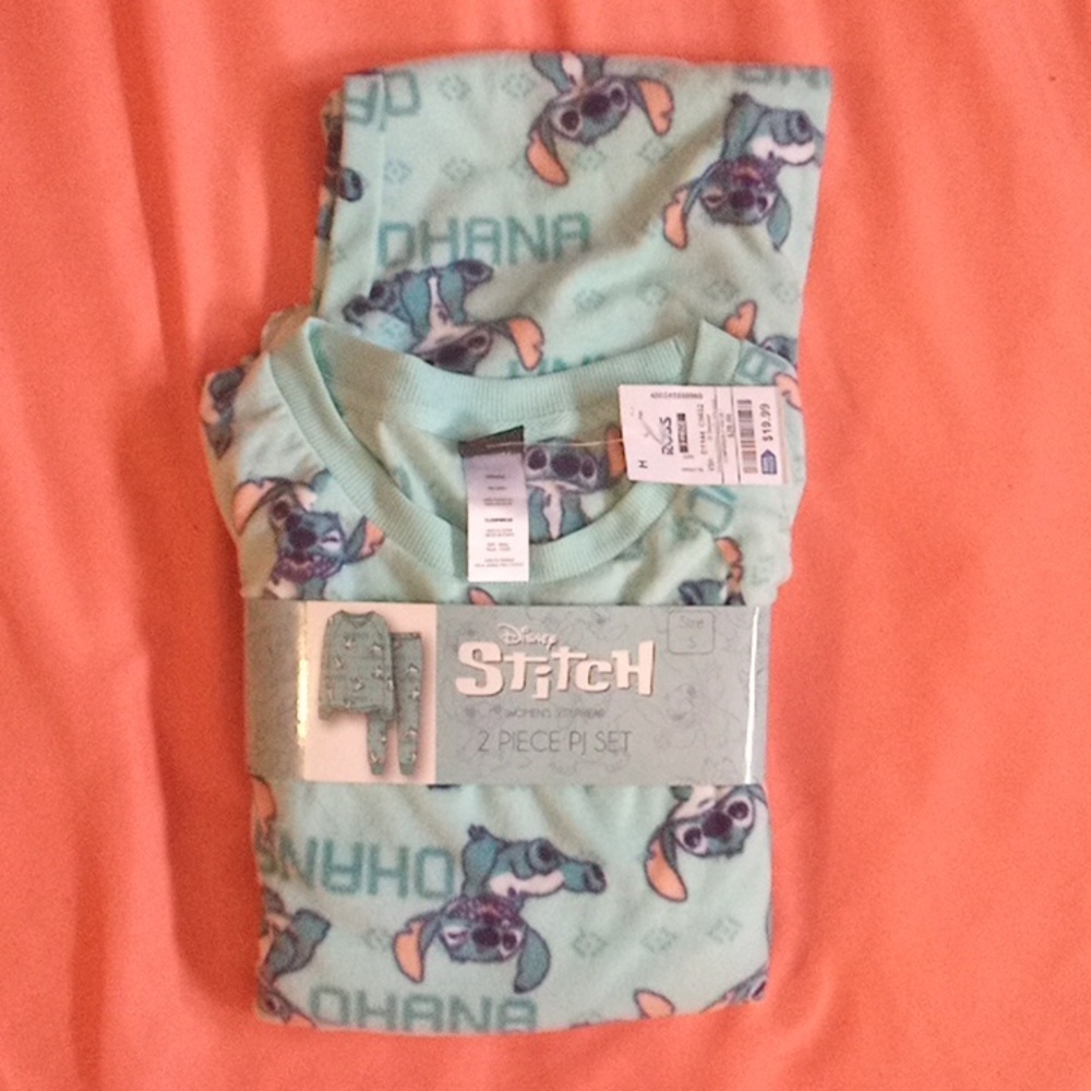 Disney 2 piece pajama set